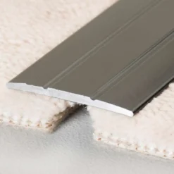 Übergangsprofil für textile Bodenbeläge und Laminat / Multilayer