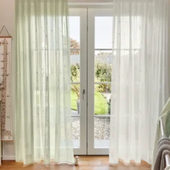 Gardine für Ihr Wohnzimmer